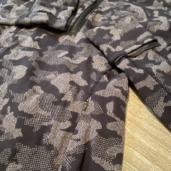 Lululemon Run Briskly 1/2 Zip (Heritage Camo Jacquard Black Lunar Rock) - Picture 8 of 12
